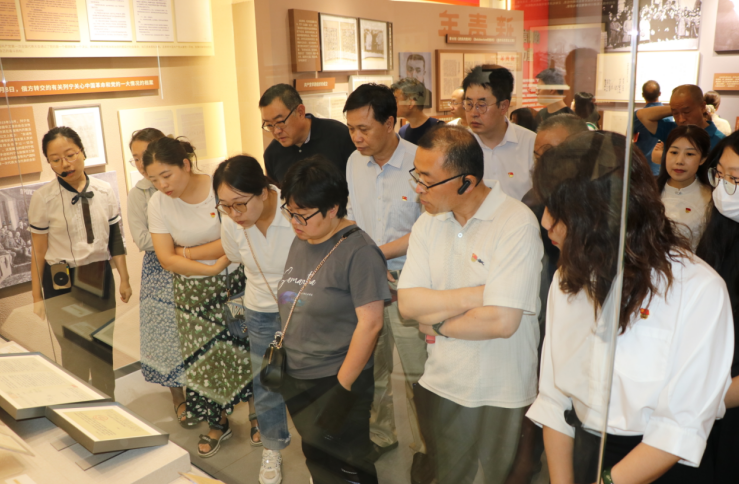 追寻红色记忆 弘扬建党精神2.png